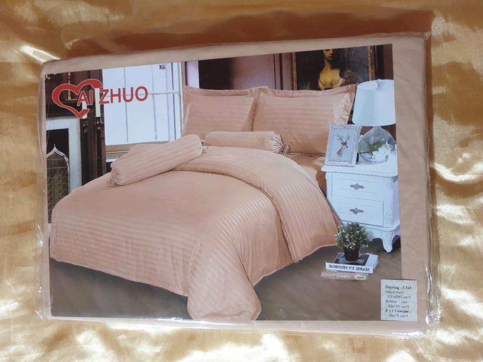 โปรลดราคา! ผ้าปูที่นอน สีพื้นลายริ้ว 5, 6 ฟุต 5 ชิ้น งานโรงแรมเกรด 4 ดาว ส่งด่วน ฟรี!