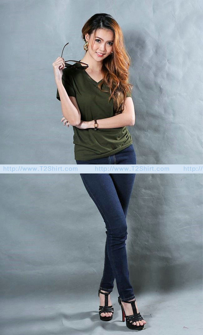 เสื้อยืด คอวี แขนสั้น สีเขียวขี้ม้า Size M