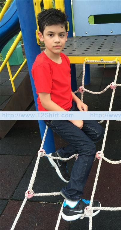 เสื้อยืดเด็ก คอกลม แขนสั้น สีแดง Size L
