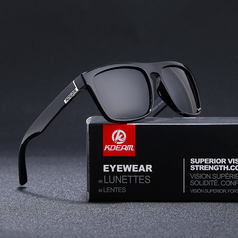 แว่นตากันแดด KDEAM เลนส์ Polarized ทรงคลาสสิค รุ่น 156