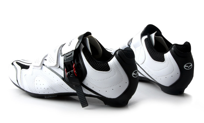 รองเท้าจักรยานหมอบ Tiebao ระบบตัว Lock สีขาว