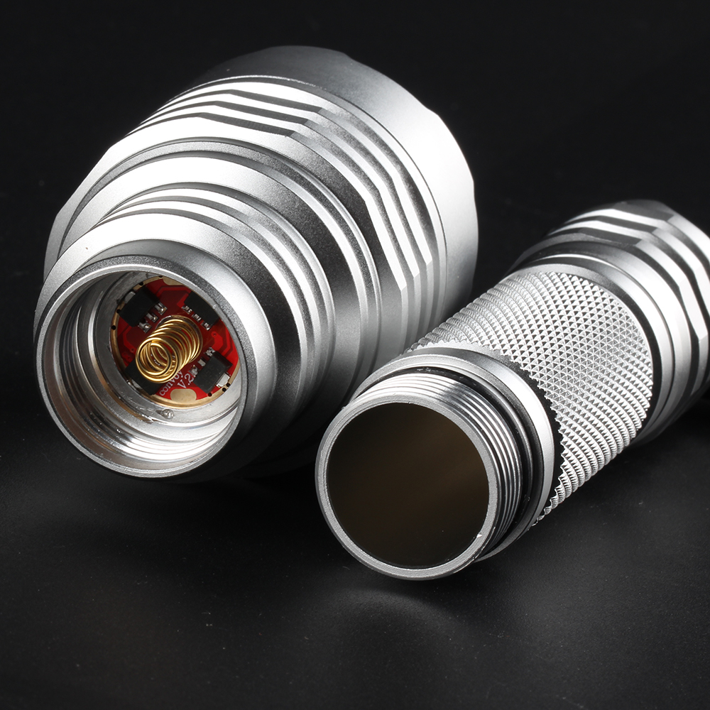 ไฟฉายพกพาแรงสูง Convoy Clear C8+ XPL Hi led