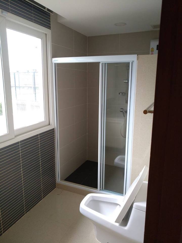 บ้านเดี่ยว 2 ชั้น พื้นที่ : 1 งาน 46.1 ตรว. หมู่บ้านลัดดารมย์ เลขที่ 22/70 ตำบลอ้อมเกร็ด อำเภอปากเกร็ด จังหวัดนนทบุรี ระหัสก.2206