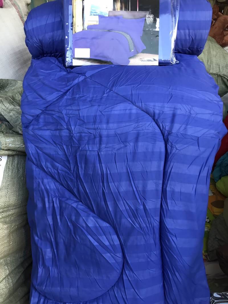 ชุดผ้าปูสีพื้น ลายริ้ว 6ฟุต 6 ชิ้น ผ้าห่มขนาด 7 ฟุต