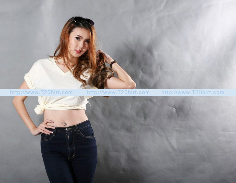 เสื้อยืด คอวี แขนสั้น สีครีม Size L