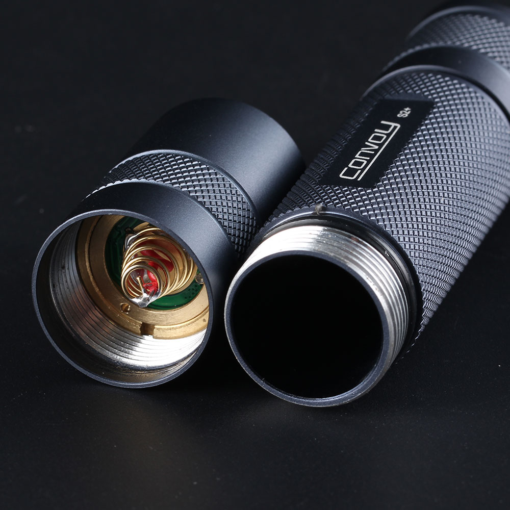 ไฟฉายพกพา ขนาดเล็กคุณภาพสูง Convoy S2+ Gray Luminus SST40 LED Up to 1800 LM