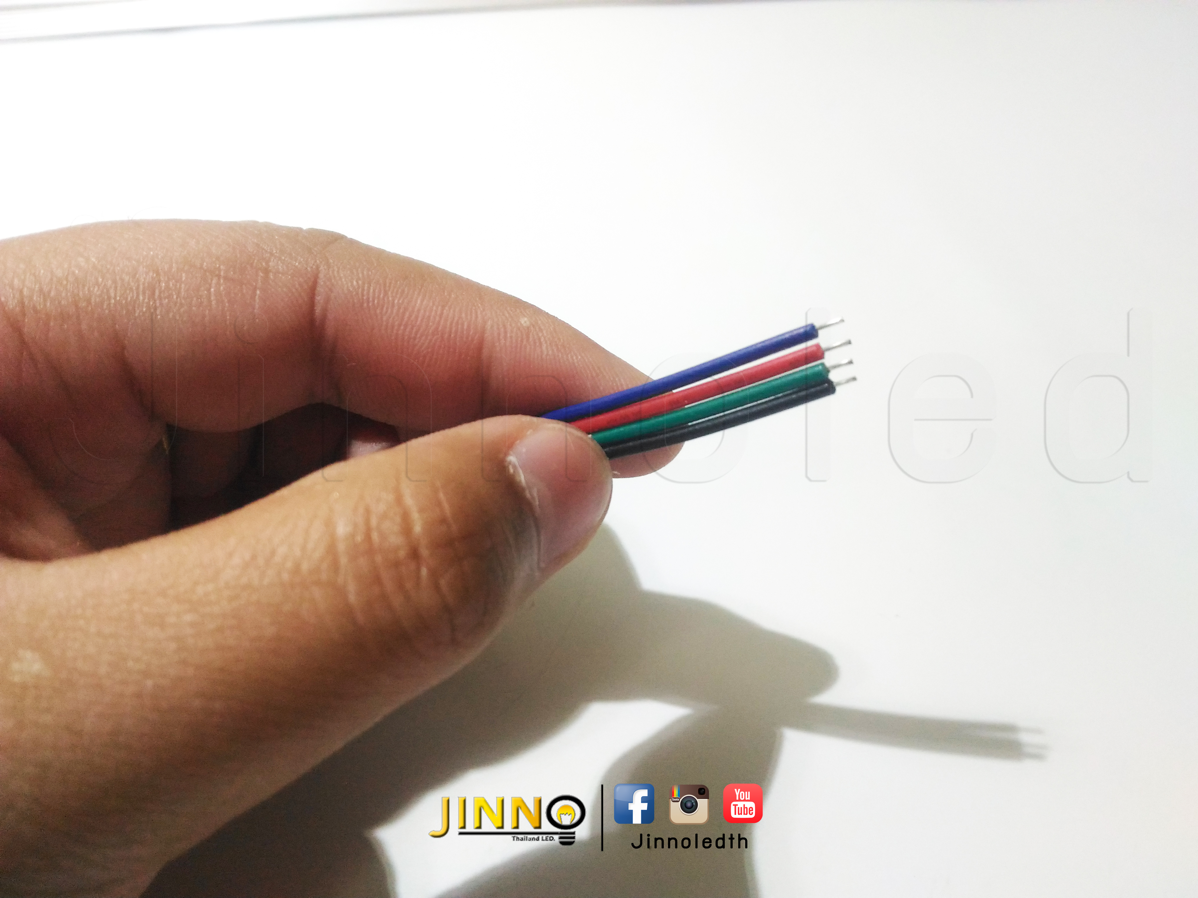 คอนเน็คเตอร์ไฟริบบิ้น 5050 / Connector for 12v strip light 5050