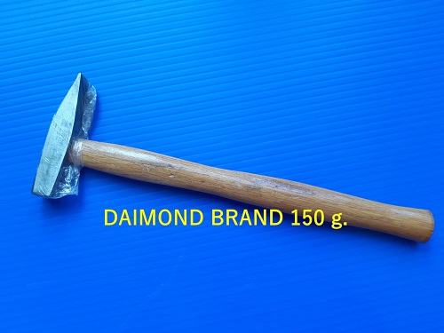 Daimond ค้อน ค้อนช่าง ด้ามไม้ ขนาด 150 กรัม ไม่จำกัดจำนวน SALE