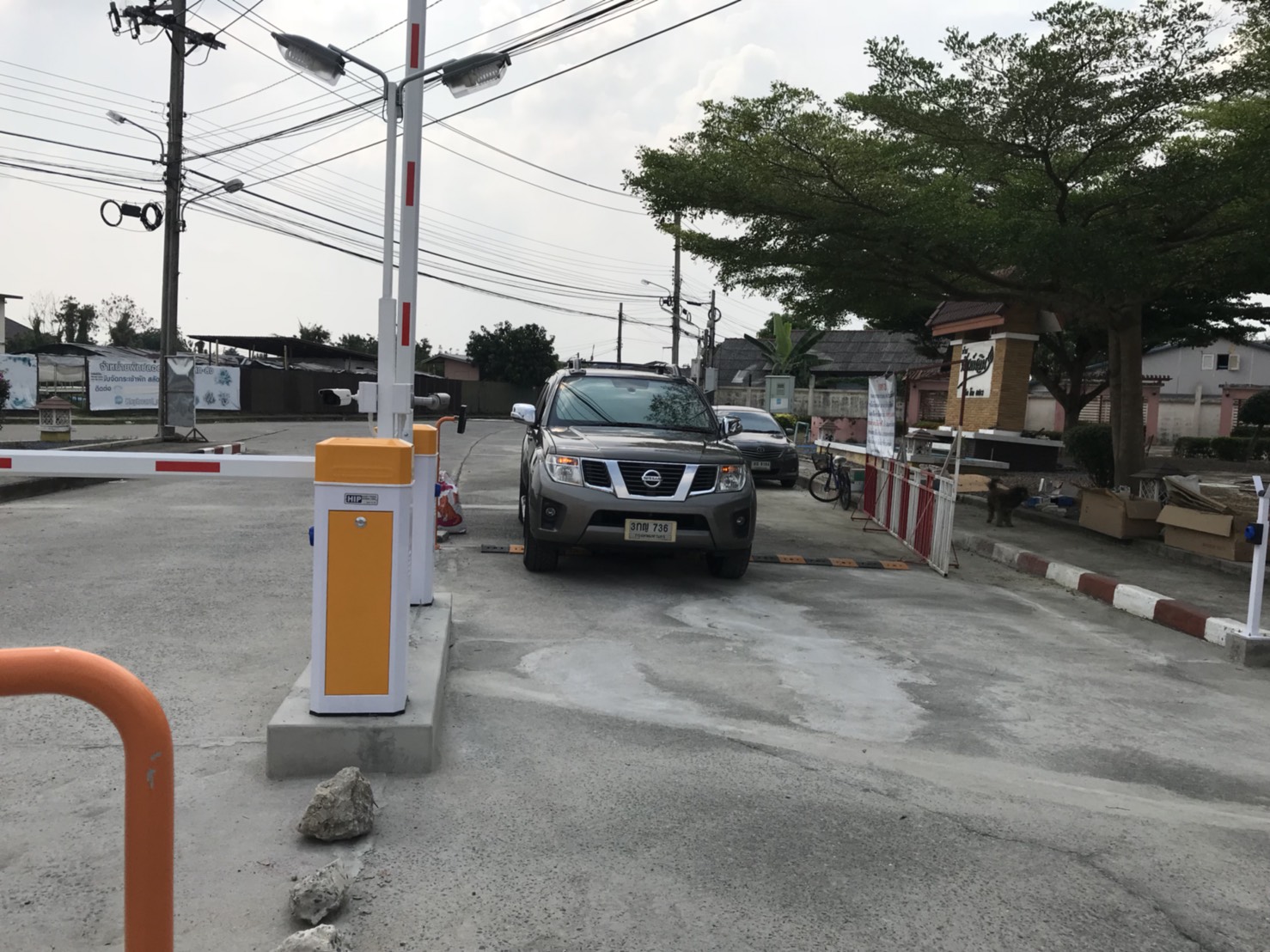 ไม้กั้นรถยนต์ระบบทาบบัตร cmb3066