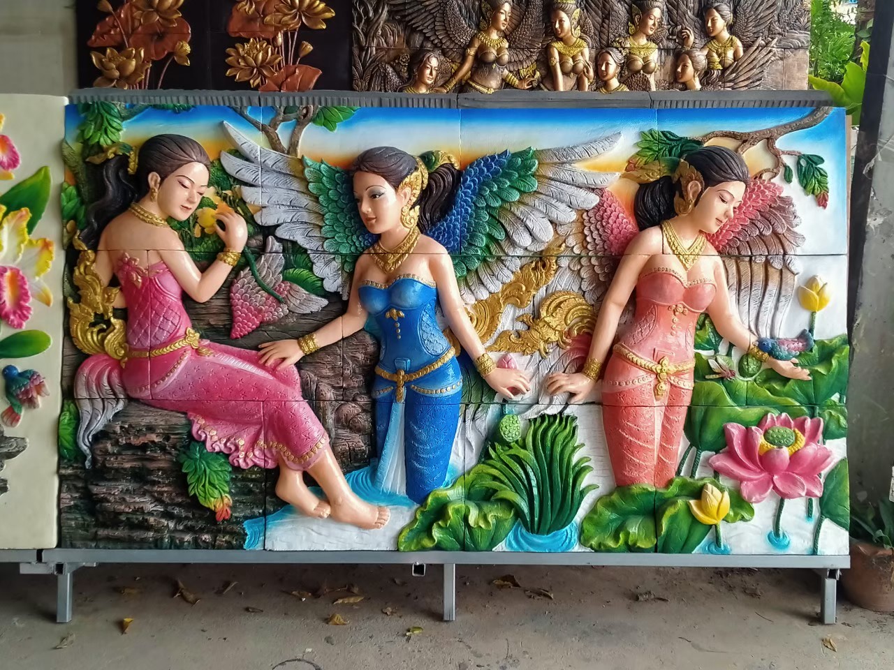 งานหินทรายติดผนัง