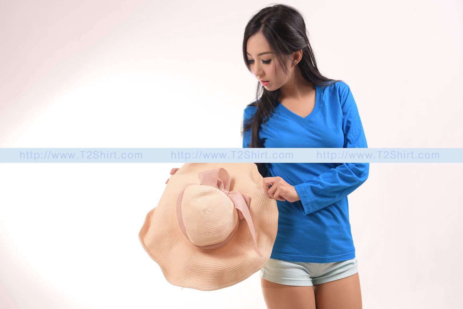 เสื้อยืด คอวี แขนยาว สีฟ้าน้ำทะเล Size L