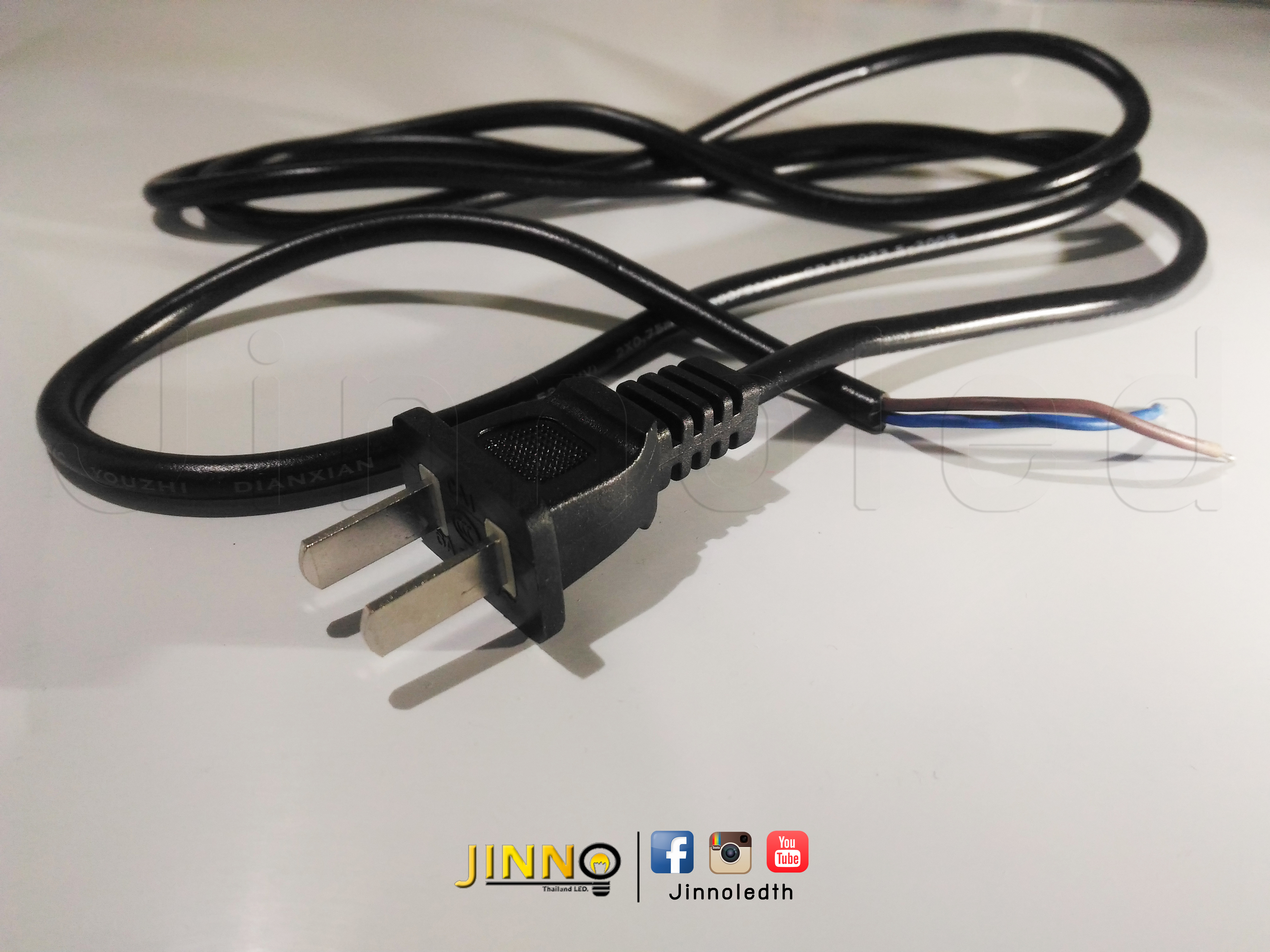 ปลั๊กไฟ 220v / 220v plug