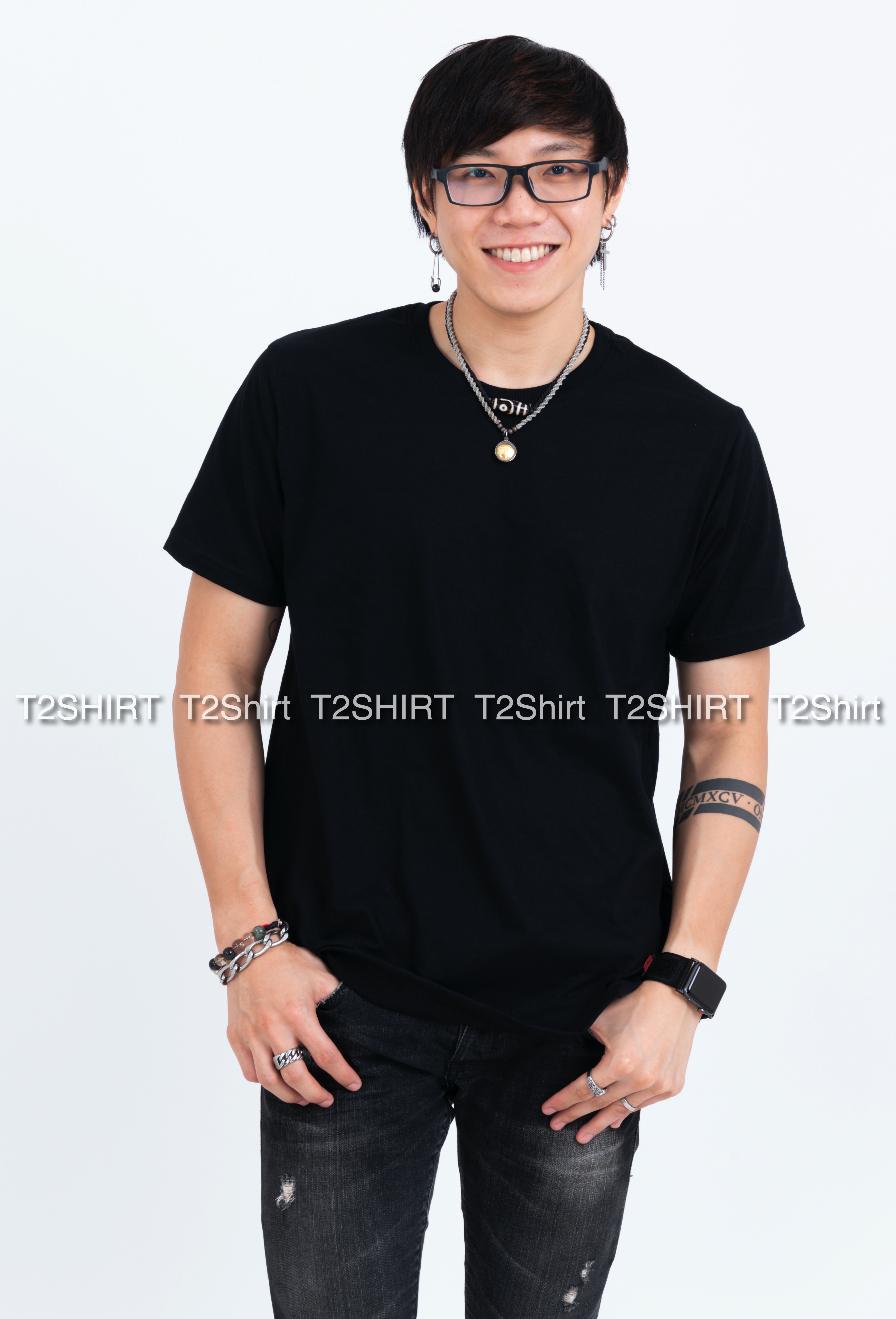 เสื้อยืด คอกลม แขนสั้น สีดำ Size M