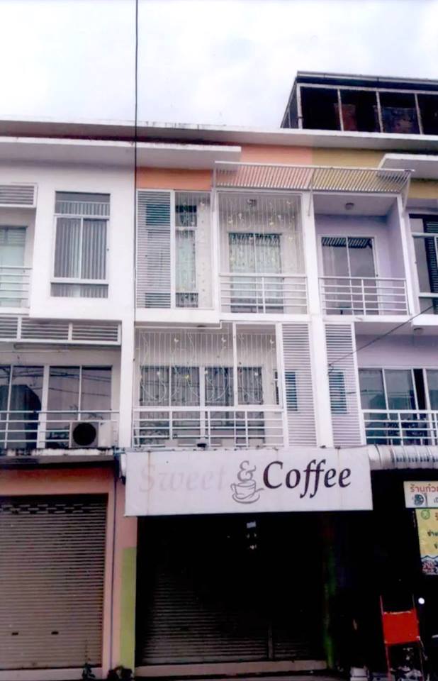 ทาวน์เฮาส์ 3 ชั้น 18 ตรว. หมู่บ้านบุษรา (BKK104)