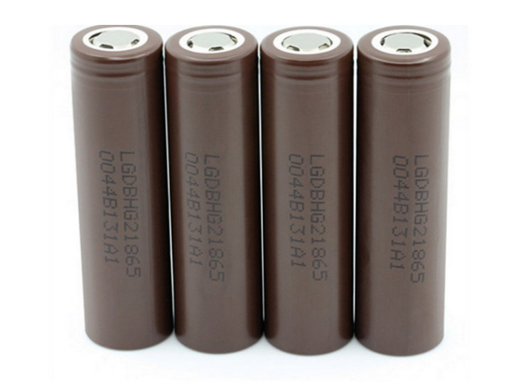 ไฟฉายแรงสูงขนาดกลาง แสงสุดสว่าง Convoy 4X18A SBT90.2 Black หลอด Luminus SBT90.2 5700K แสงค่อนไปเหลือง