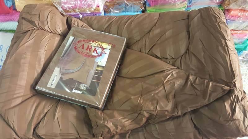 ชุดผ้าปูลายริ้ว เกรดพรีเมี่ยม 4ดาว 6ฟุต ผ้าห่ม 8ฟุต