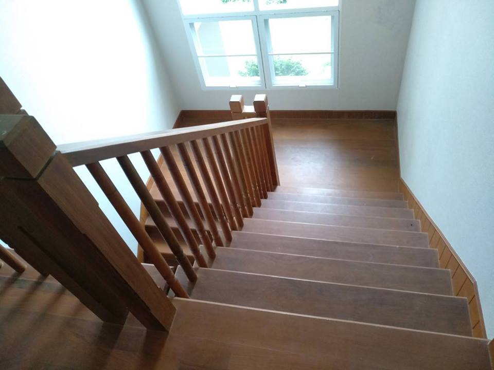 บ้านเดี่ยว 2 ชั้น พื้นที่ : 1 งาน 46.1 ตรว. หมู่บ้านลัดดารมย์ เลขที่ 22/70 ตำบลอ้อมเกร็ด อำเภอปากเกร็ด จังหวัดนนทบุรี ระหัสก.2206