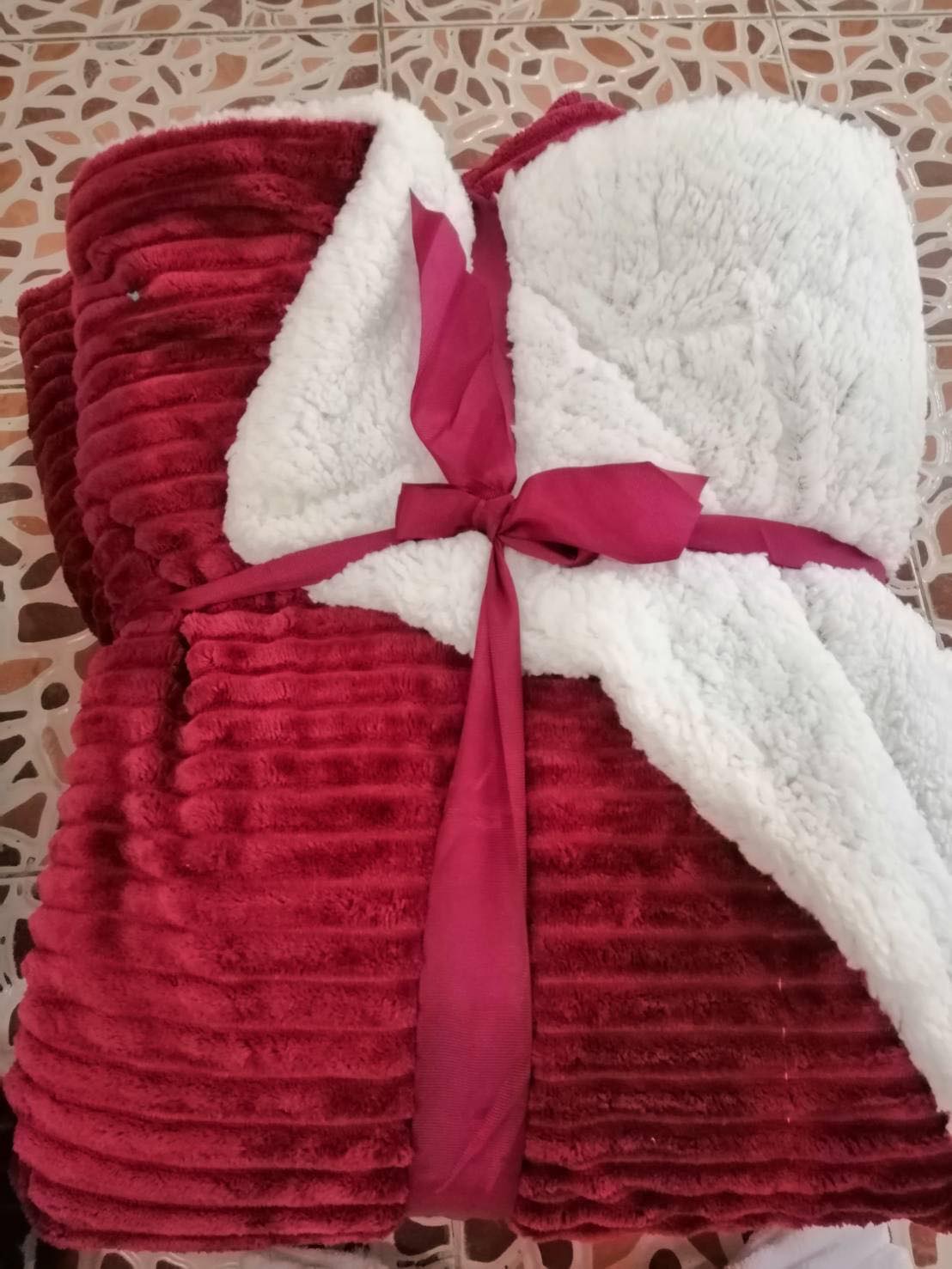 Sale...ผ้าห่มขนแกะ รุ่น 2 สี ลายริ้ว 7x8ฟุต หรือ 200x230 cm ผ้านุ่ม ห่มอุ่นดีมาก