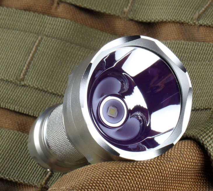 ไฟฉายพกพาคุณภาพสูง Convoy รุ่น C8 XPL Hi version Silver Color