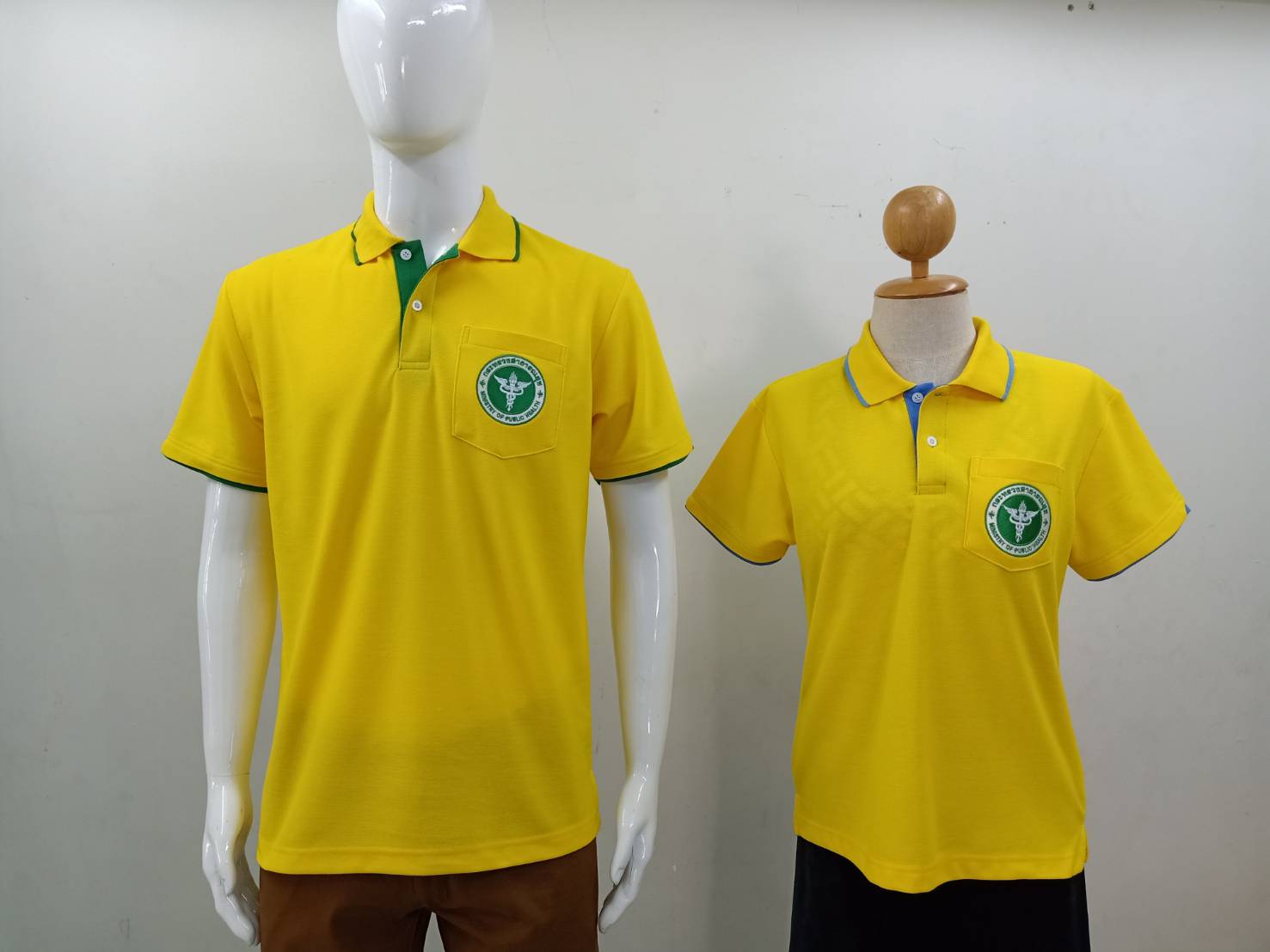 เสื้อโปโลสีเหลือง ปัก #ตราสาธารณสุข