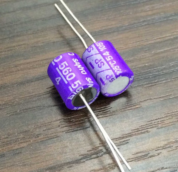 4V560UF (8X11.5)