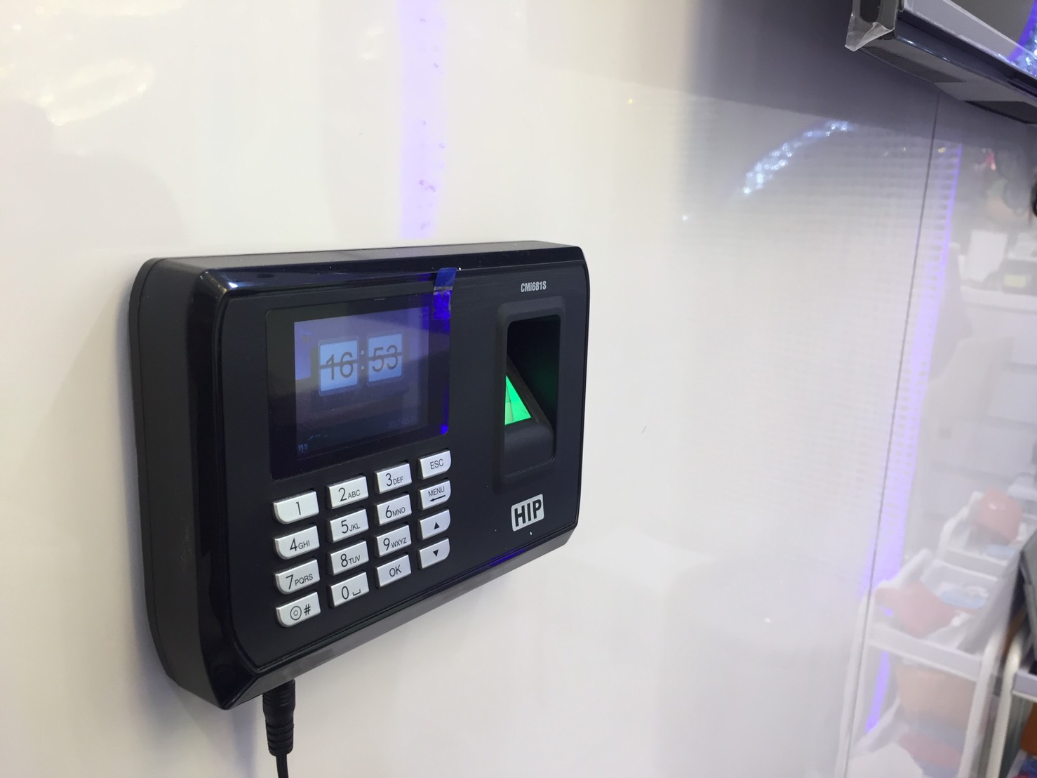 เครื่องสแกนลายนิ้วมือ cmi681s
