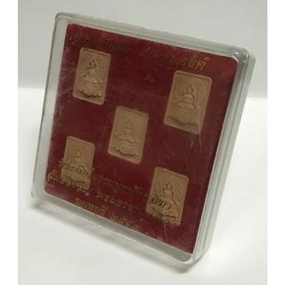 พระพุทธเจ้า 5 องค์ ที่ระลึกในงานผูกพัทธสีมา วัดบัวขวัญ พระอารามหลวง จ. นนทบุรี พ.ศ. 2559