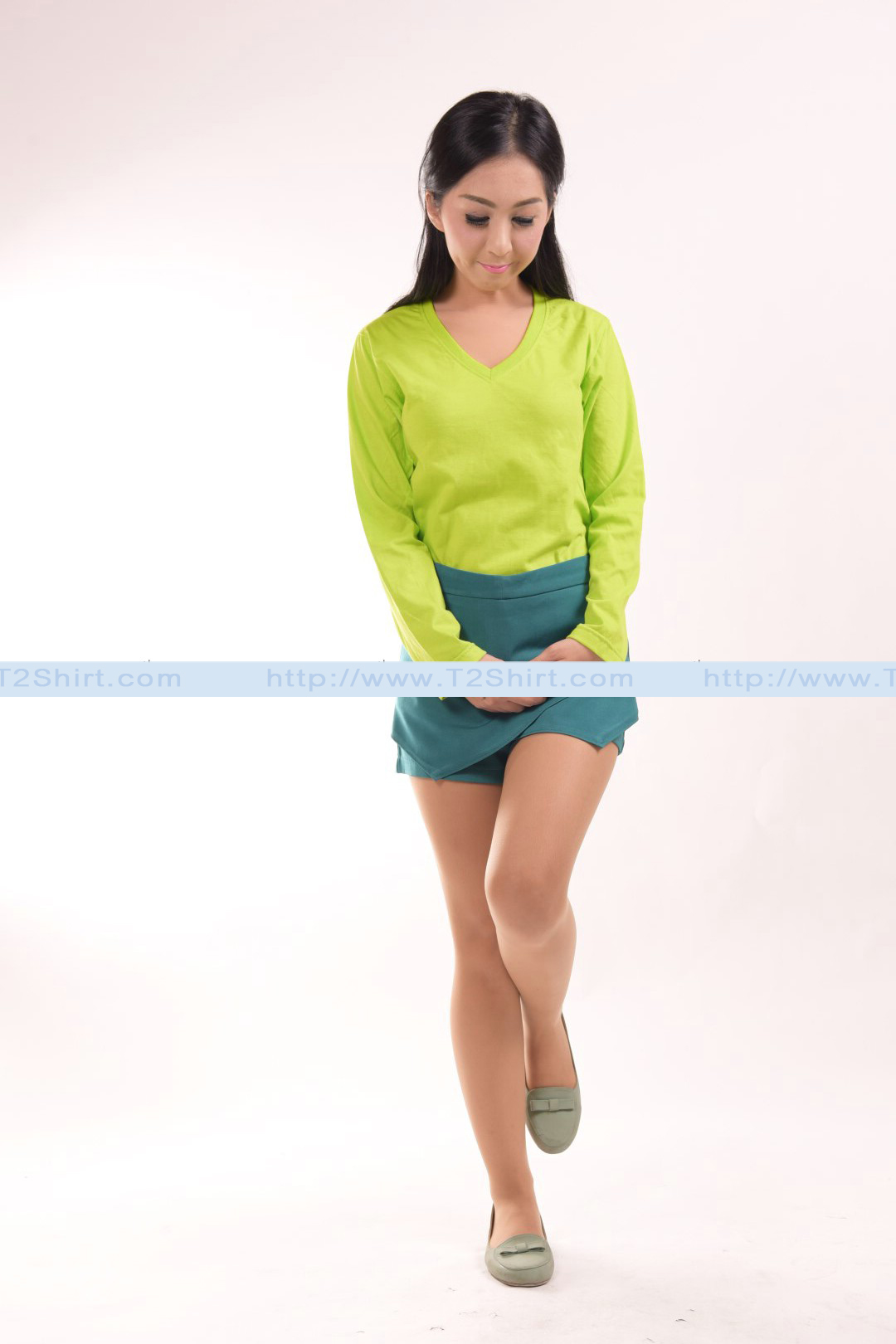 เสื้อยืด คอวี แขนยาว สีเขียวมะนาว Size M