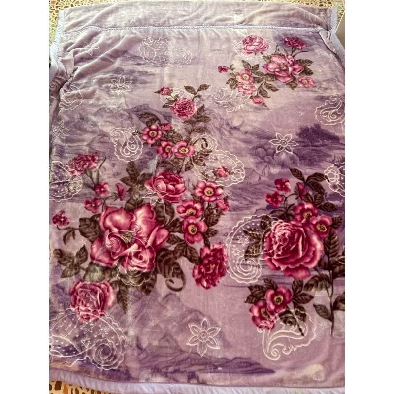 ผ้าห่มขนมิงค์เกาหลี 8 ฟุต 2 ชั้น 4 -4.2 กก. สีสวย ลายสวย ขนนุ่มเนียน