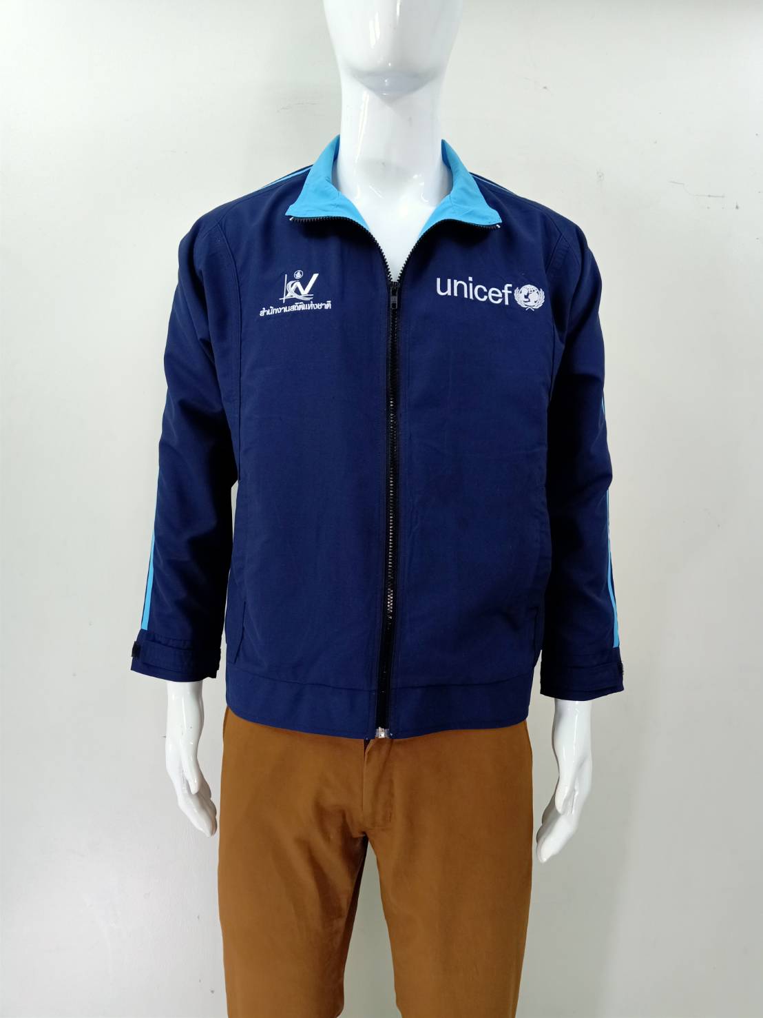 เสื้อแจ็คเก็ตผ้าร่ม สีดำ แขนจั๊ม ชายจั๊ม คอตั้ง คอซิป ซับในทั้งตัว คละไซร์ ใส่ได้ ชาย หญิง ไซร์ S-XXXL สำเนา