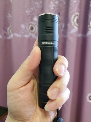 ไฟฉายแรงสูงขนาดเล็ก Pioneman K21X Black หลอด SST70 , 3000 LM