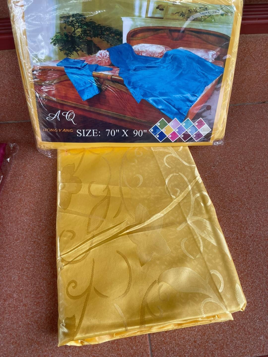 ผ้าห่มผ้าแพร 6 ฟุต ห่มแล้วเย็นสบาย ผ้าลื่น นิ่ม สีสวยสด