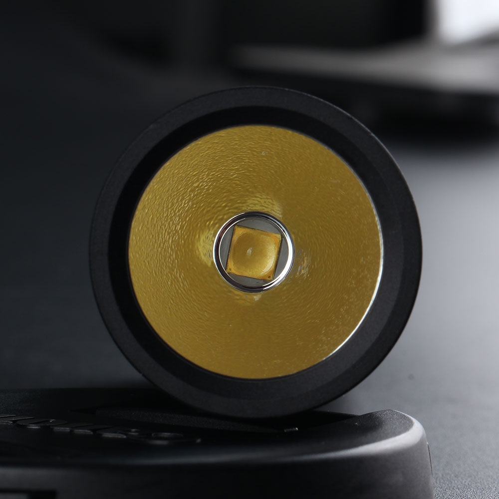 ไฟฉายพกพาคุณภาพสูง ขนาดแบตเตอรี่ 26650 Convoy รุ่น S11 Cree XHP 50.2 LED