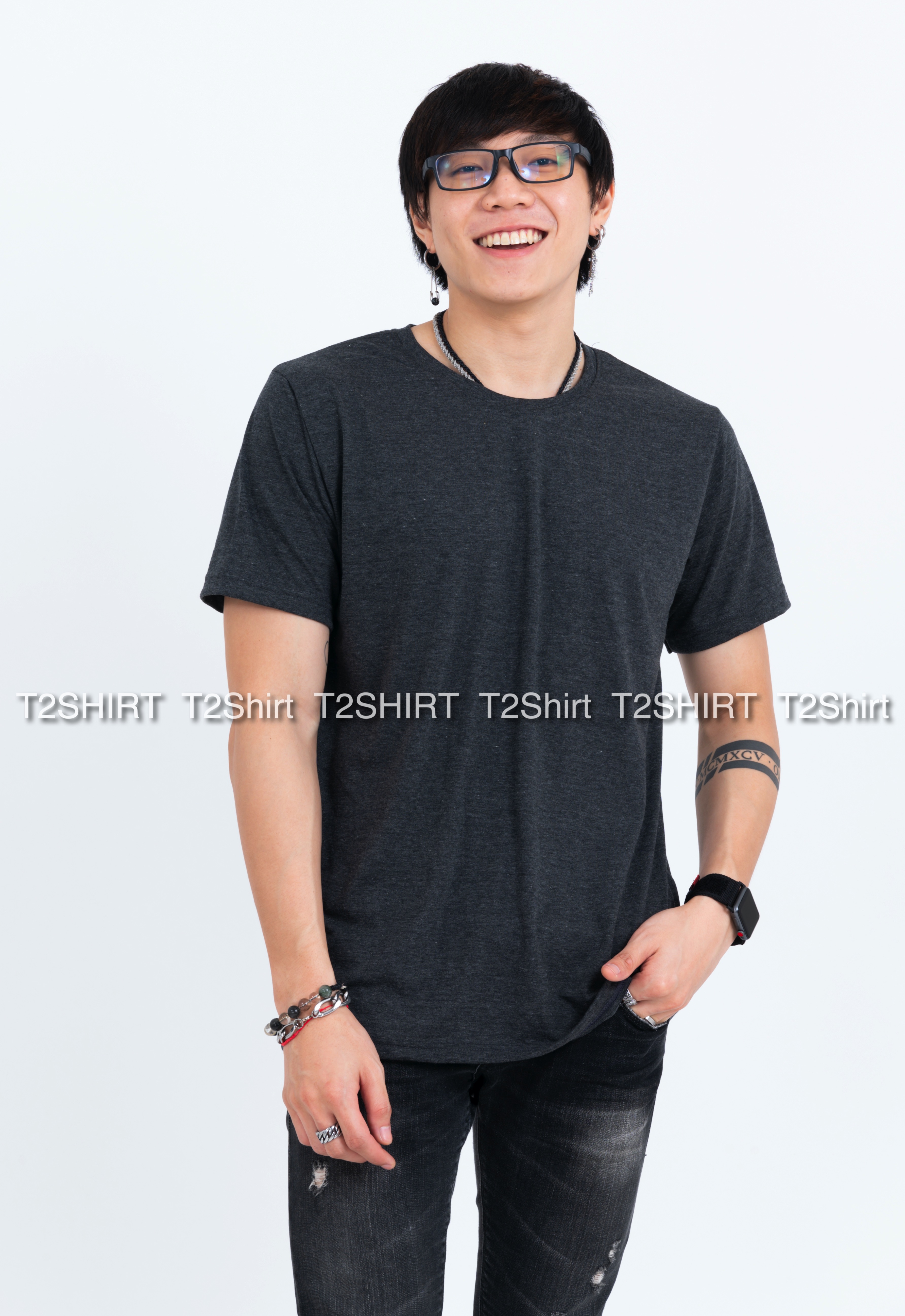 เสื้อยืด คอกลม แขนสั้น สีดำท็อปดาย Size L