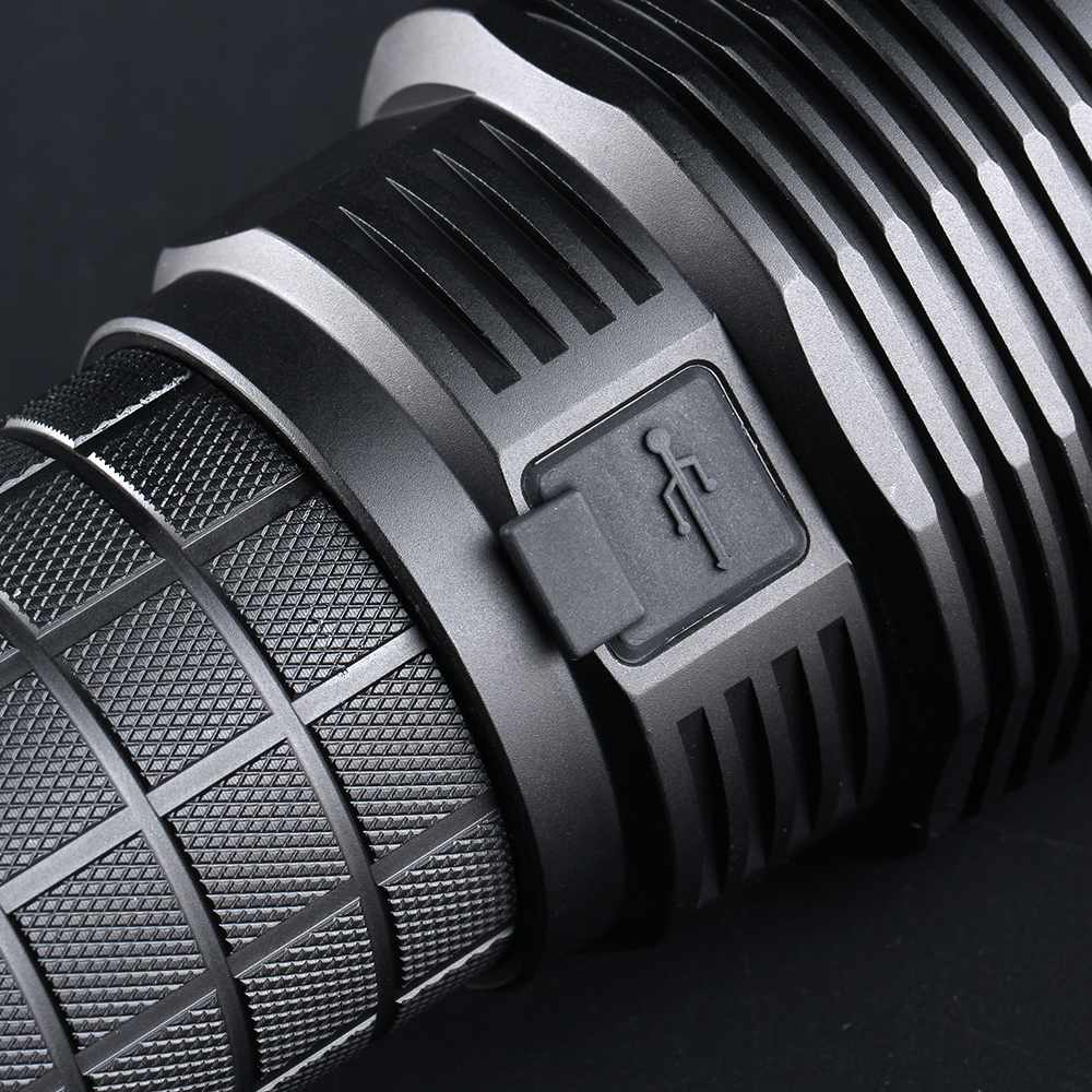 ไฟฉายแรงสูงพกพาขนาดใหญ่รุ่นใหม่ Convoy M4X18A CREE XHP 70.2 4300 LM