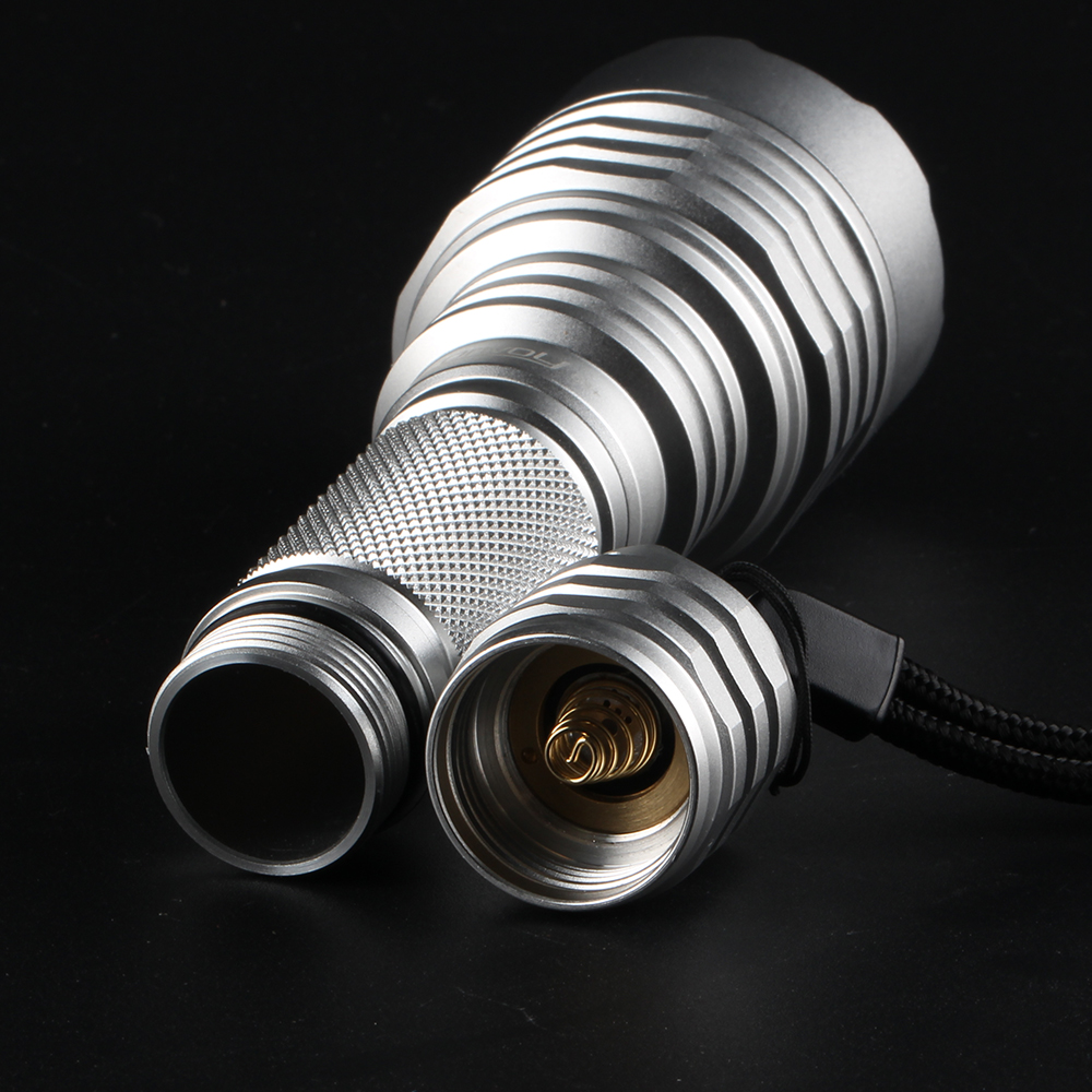 ไฟฉายพกพาแรงสูง Convoy Clear C8+ XPL Hi led