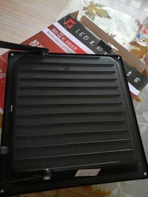 ไฟ LED flood light ชนิดไฟ DC ขนาดแรงดัน 12-85 Volt (ขนาด 100 w)