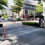 ระบบไม้กั้นรถยนต์และสัญญาณไฟเขียวแดง