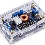 XL4015E1 5A 5-36V to 1.25-32V DC Adjustable Current/Voltage Step-Down Charger with Ampere/Volmeter LED Display พร้อมกล่องอะคริลิกและ Heat Sink