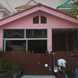 ทาวน์เฮาส์ 2 ชั้น หมู่บ้านวศิน เนื้อที่ 21.7 ตรว.(ปทุม137)