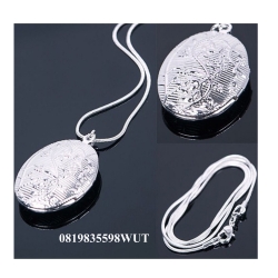 ล็อกเก็ตใส่รูปได้ เปิดปิดได้ "ล็อกเก็ตใส่รูป"