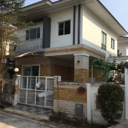 บ้านเดี่ยว2ชั้น ขนาดพื้นที่ 36.8 ตารางวา หมู่บ้านแลนซิโอคริป ถนนแก้วอินทร์ ต.เสาธงหิน อ.บางใหญ่ นนทบุรี รหัสทรัพย์ N196